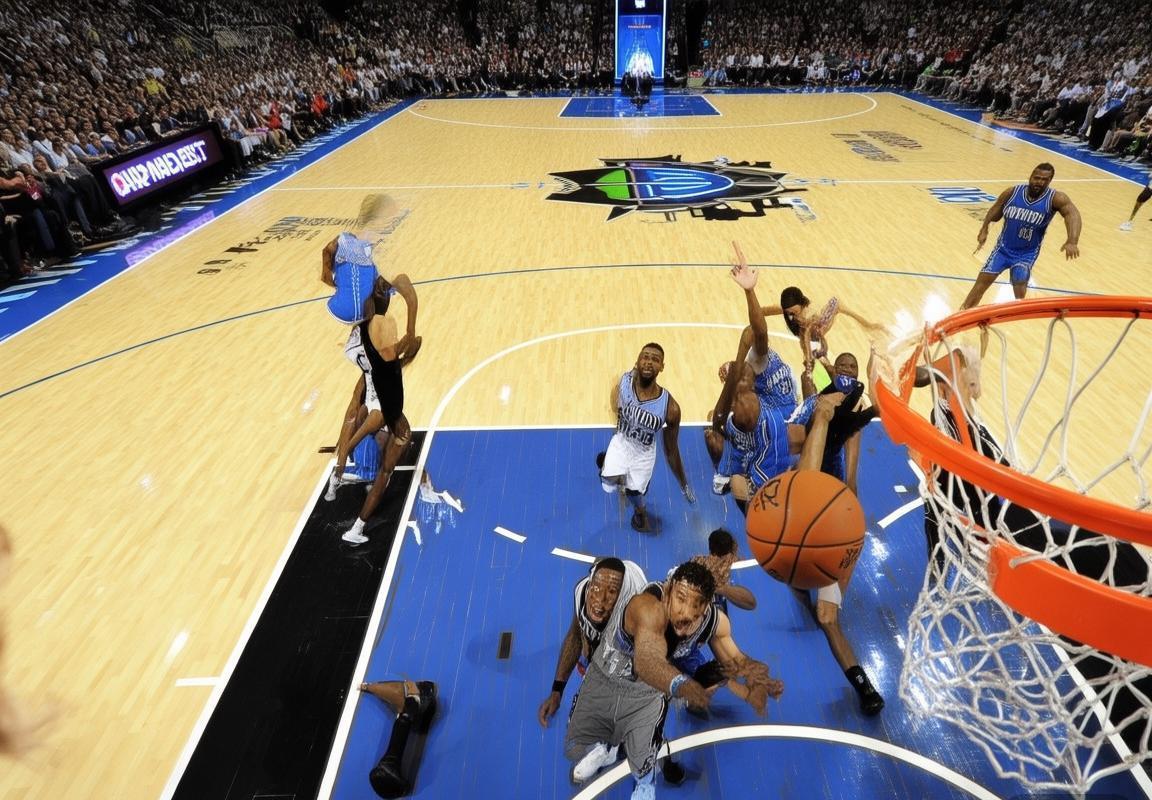 马刺VS魔术对决：焦点战精彩瞬间及球星战术解析(图1)